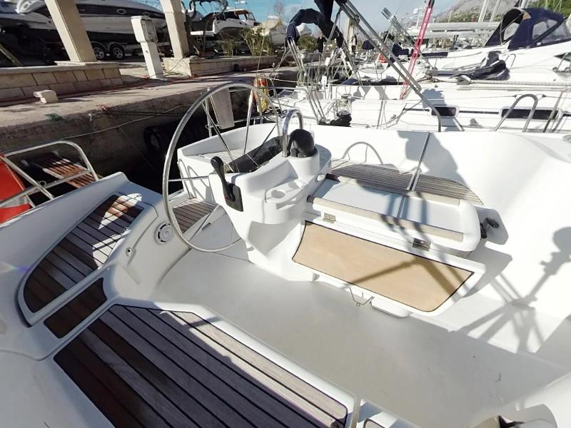 Book yachts online - sailboat - Oceanis 411 - HYPO - rent