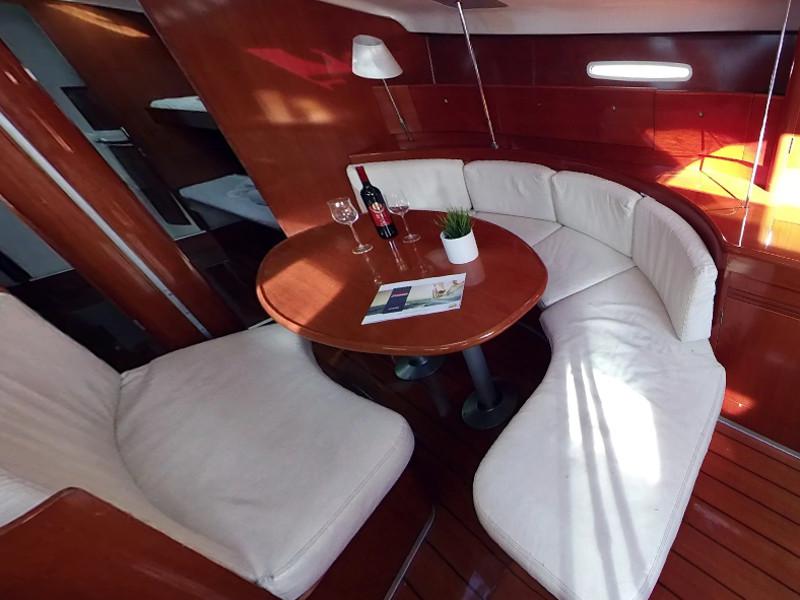 Book yachts online - sailboat - First 47.7 - FIRST CLASS II - rent
