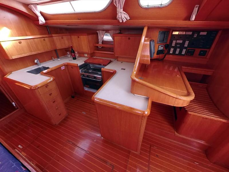 Book yachts online - sailboat - Sun Odyssey 52.2 - JULIANNA - rent