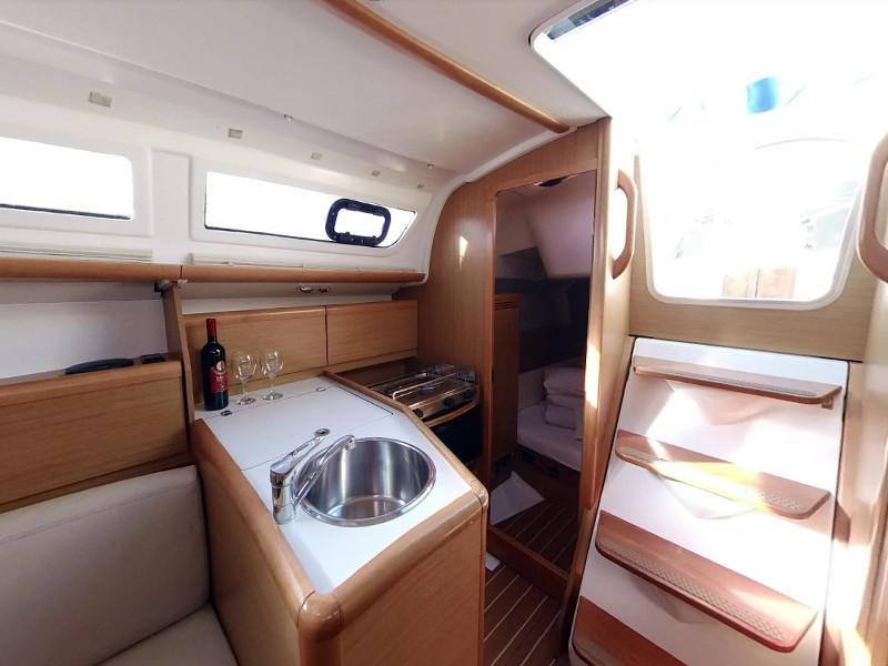 Book yachts online - sailboat - Sun Odyssey 30i - ESPRESSO I - rent