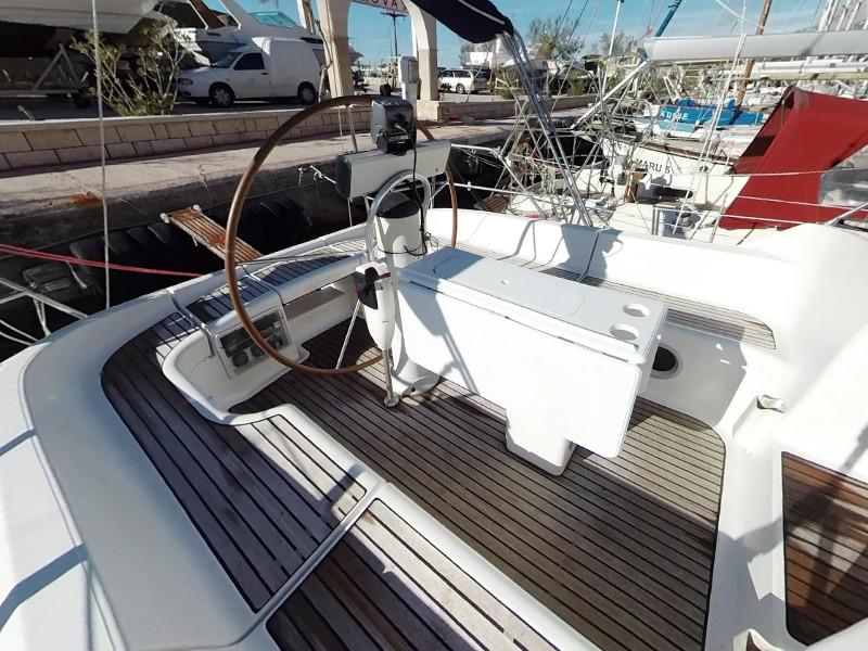 Book yachts online - sailboat - Sun Odyssey 42.2 - VERA I - rent