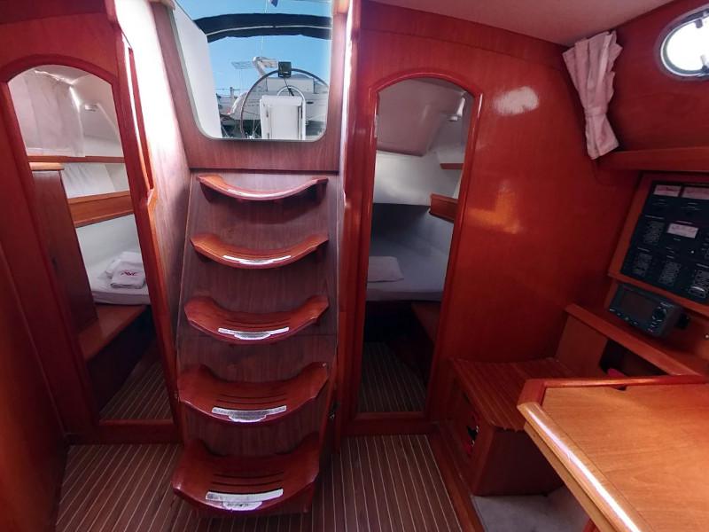 Book yachts online - sailboat - Sun Odyssey 42.2 - VERA I - rent