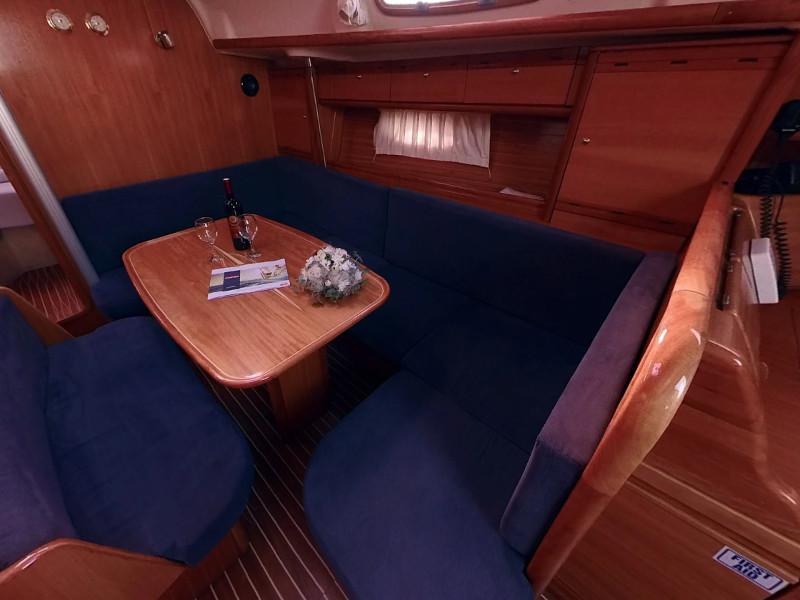 Book yachts online - sailboat - Bavaria 39 Cruiser - RO-LU - rent