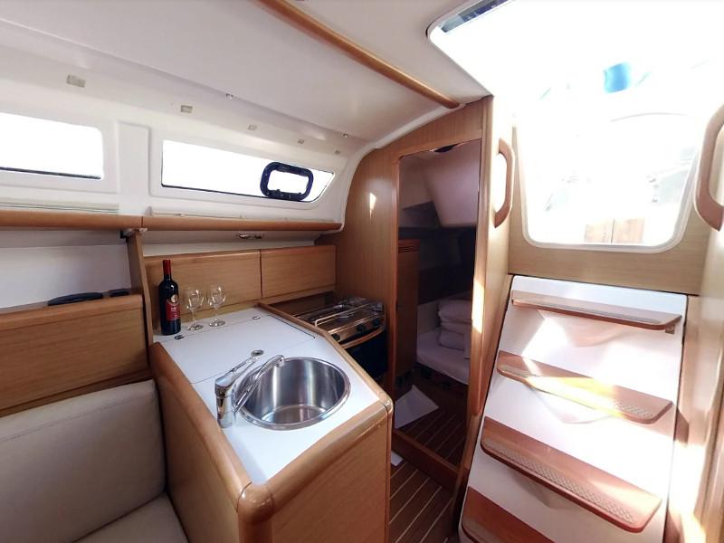 Book yachts online - sailboat - Sun Odyssey 30i - ESPRESSO II - rent