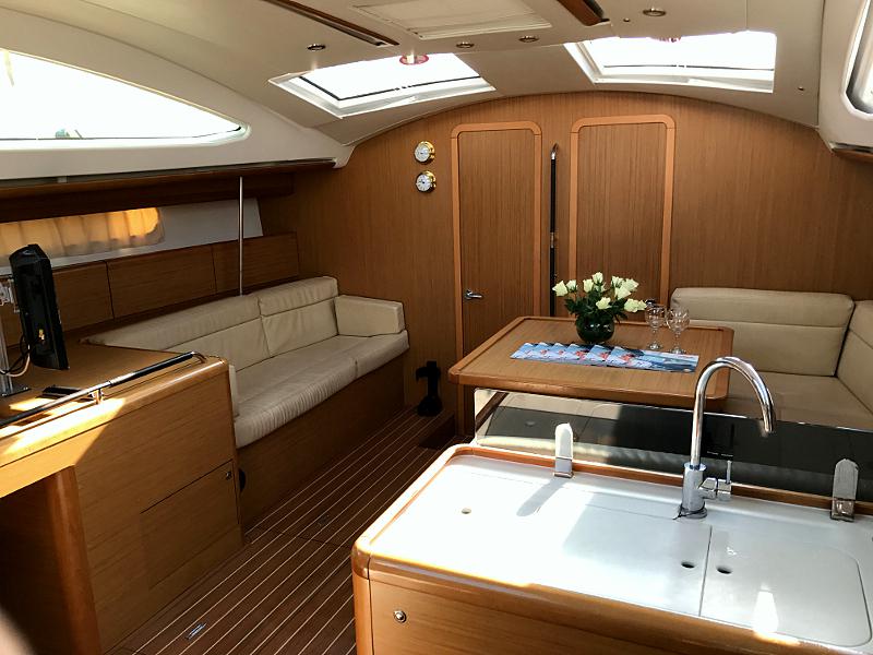 Book yachts online - sailboat - Sun Odyssey 50DS - FORUS - rent
