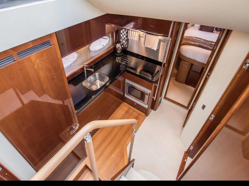 Book yachts online - motorboat - Princess 54 Fly - Esmeralda - rent