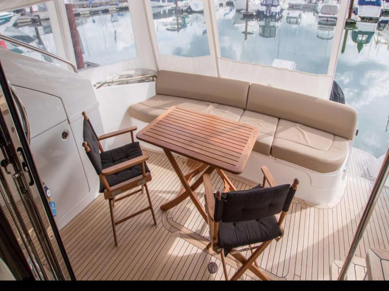 Book yachts online - motorboat - Princess 54 Fly - Esmeralda - rent