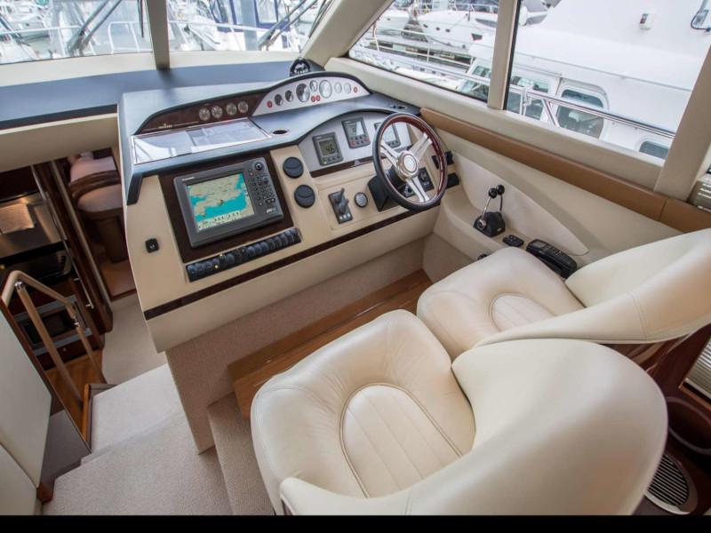Book yachts online - motorboat - Princess 54 Fly - Esmeralda - rent