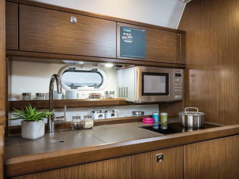 Book yachts online - motorboat - Bavaria S32 Open - MONICO - rent