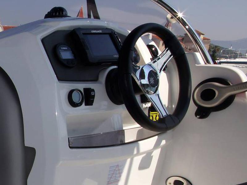 Book yachts online - motorboat - Jeanneau Cap Camarat 5.5WA S2 - Cap Camarat 5.5WA _1 - rent