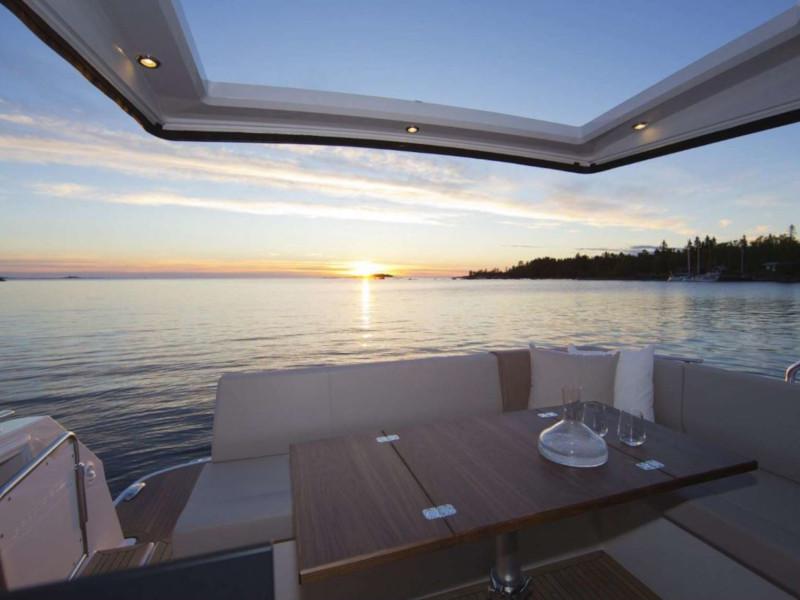Book yachts online - motorboat - Grandezza 37 CA - KRISTINA - rent