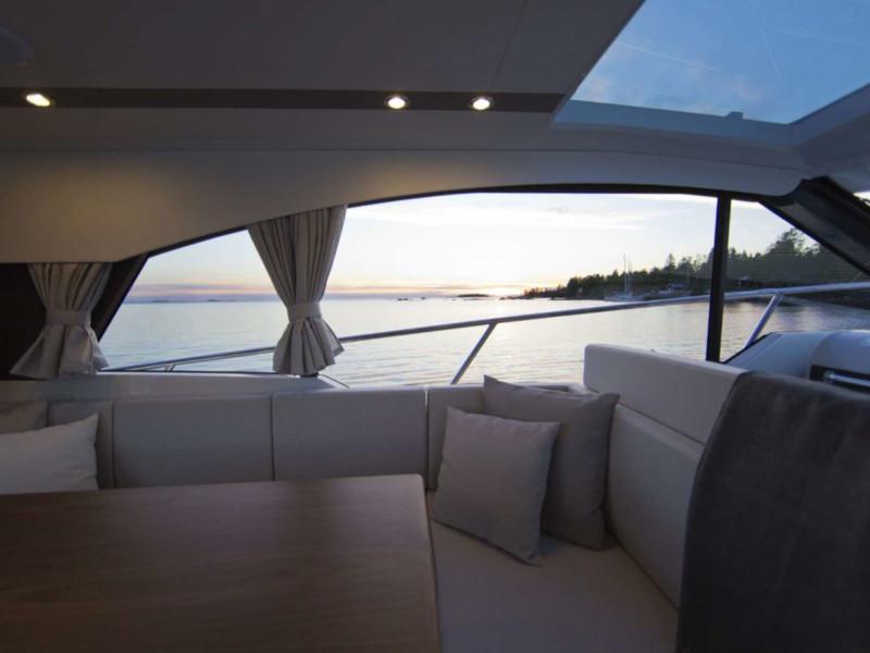 Book yachts online - motorboat - Grandezza 37 CA - KRISTINA - rent