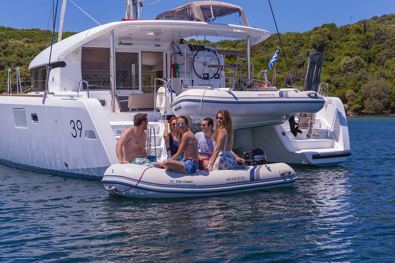 Book yachts online - catamaran - Lagoon 39 - Olympia - rent