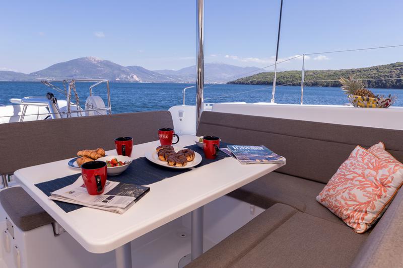 Book yachts online - catamaran - Lagoon 39 - Olympia - rent