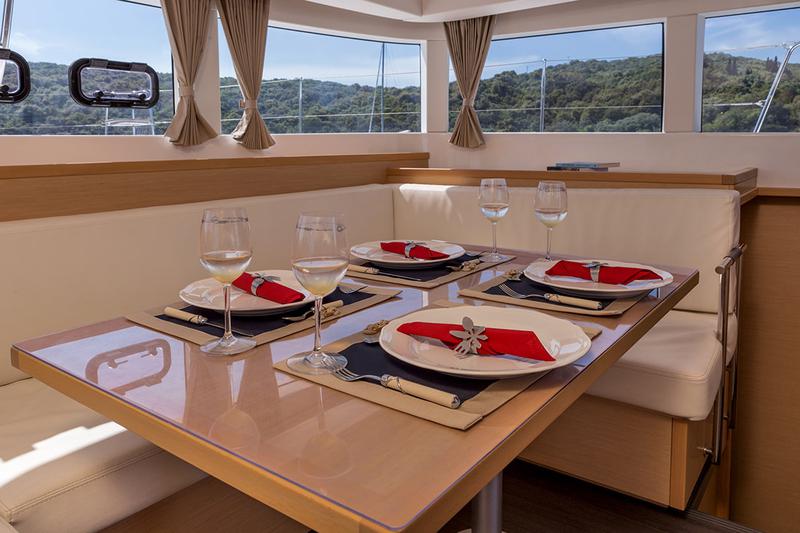 Book yachts online - catamaran - Lagoon 39 - Olympia - rent