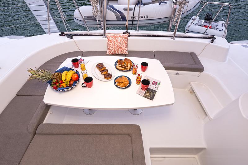 Book yachts online - catamaran - Lagoon 380 - Stardust - rent
