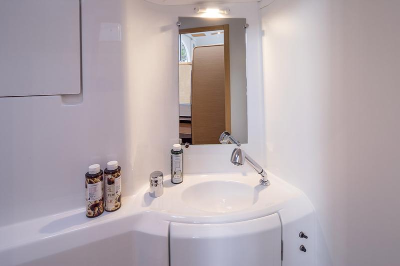 Book yachts online - catamaran - Lagoon 380 - Stardust - rent