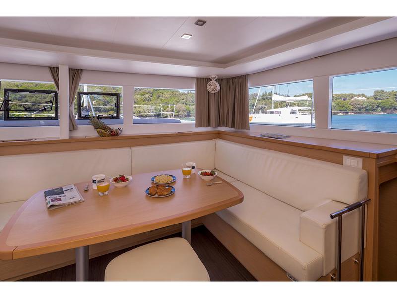 Book yachts online - catamaran - Lagoon 450 F - Gin Tonic - rent