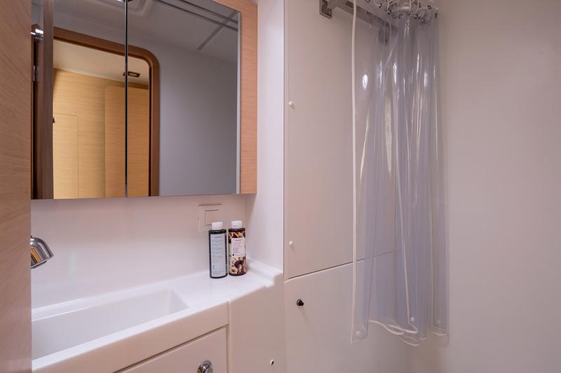 Book yachts online - catamaran - Lagoon 39 - Silverstar I - rent