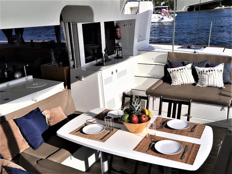 Book yachts online - catamaran - Lagoon 450 - Allegra - rent
