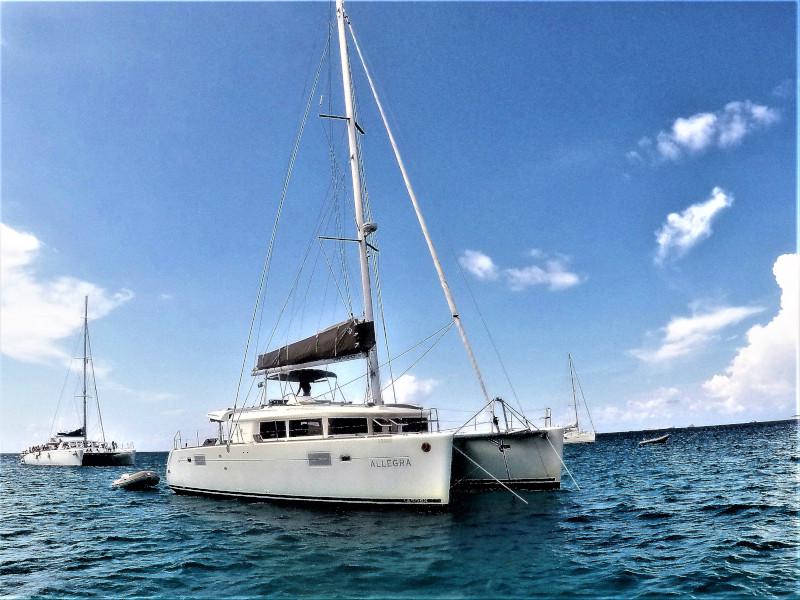 Book yachts online - catamaran - Lagoon 450 - Allegra - rent