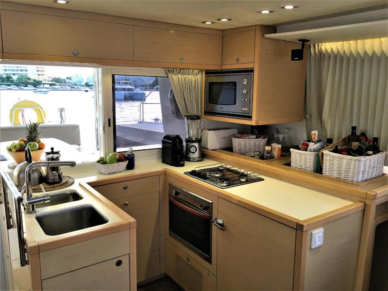 Book yachts online - catamaran - Lagoon 450 - Allegra - rent