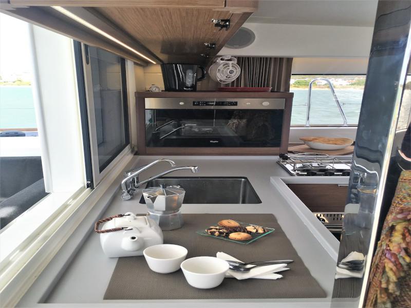 Book yachts online - catamaran - Lagoon 40 - Cat 40 - rent