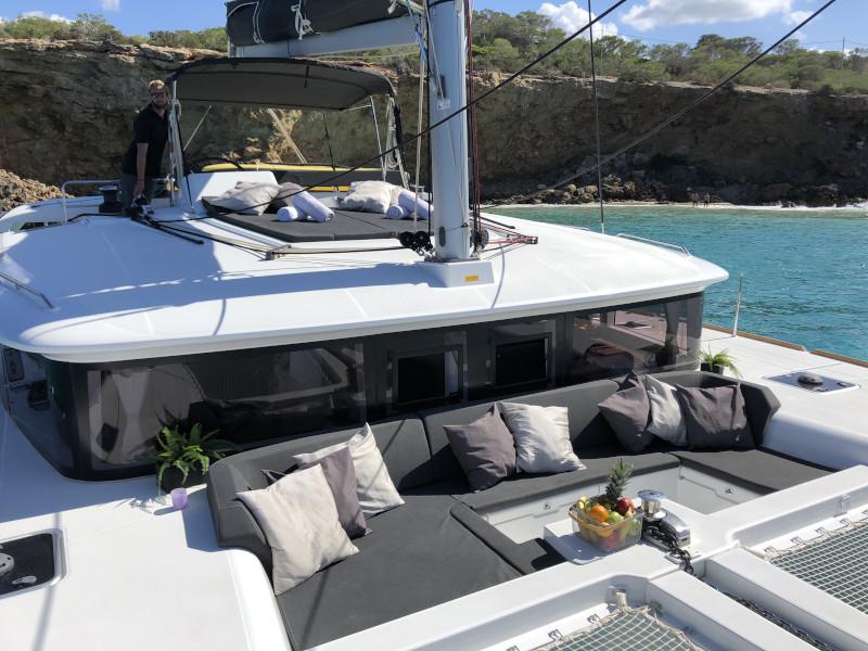 Book yachts online - catamaran - Lagoon 450 - GENIA - rent