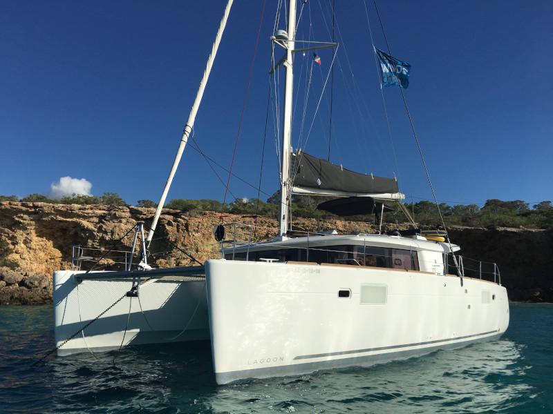 Book yachts online - catamaran - Lagoon 450 - GENIA - rent