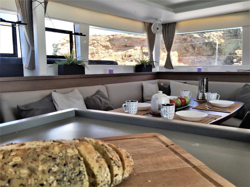 Book yachts online - catamaran - Lagoon 450 - GENIA - rent