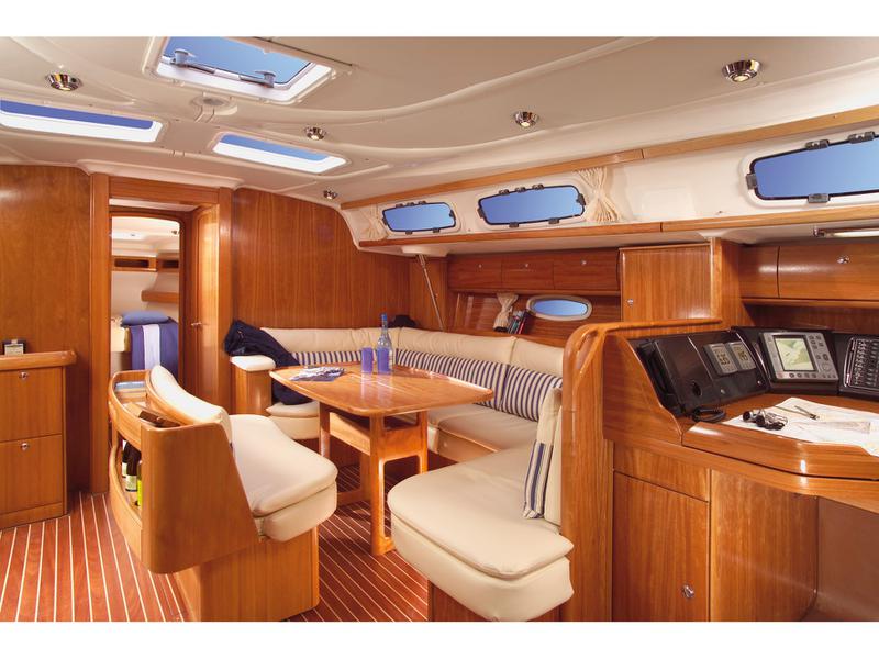 Book yachts online - sailboat - Bavaria 46 Cruiser - Eros - rent