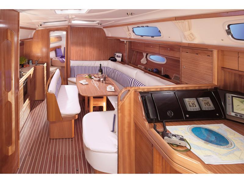 Book yachts online - sailboat - Bavaria 39 Cruiser - Joy - rent