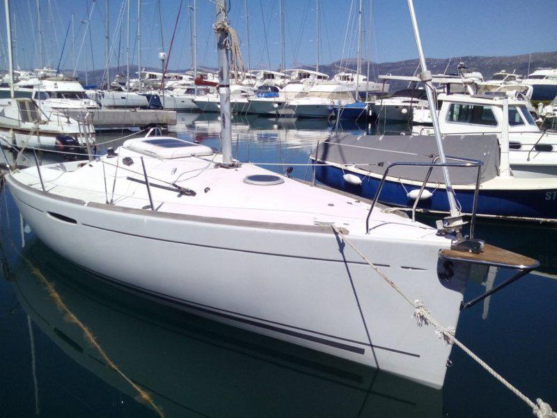 Book yachts online - sailboat - Beneteau First 21.7 - Vidra - rent