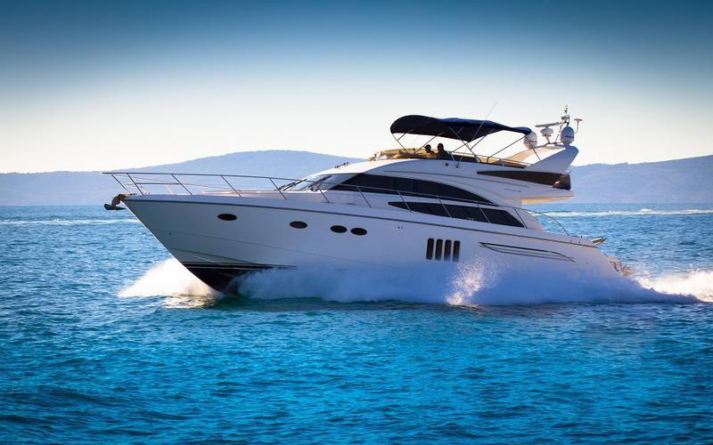 Book yachts online - motorboat - Princess 62 - Pamango - rent