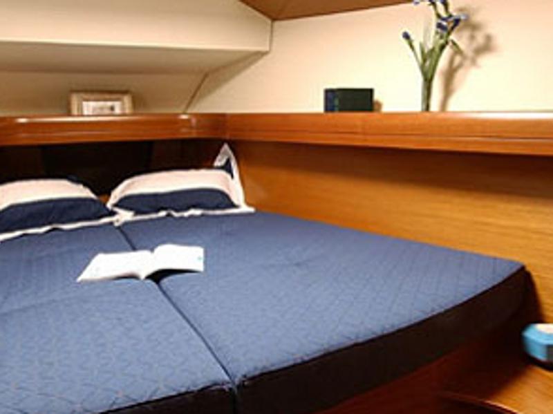 Book yachts online - sailboat - Sun Odyssey 39i - MOoN - rent