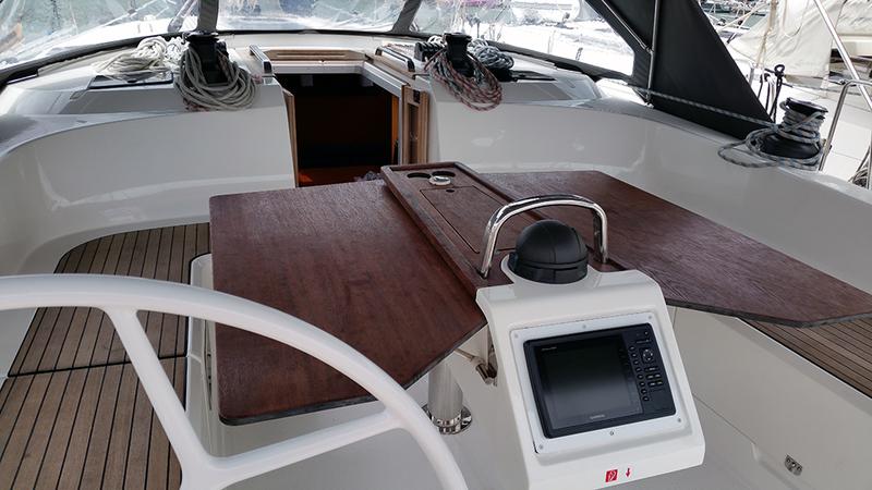 Book yachts online - sailboat - Bavaria Cruiser 51 - Firewall - rent