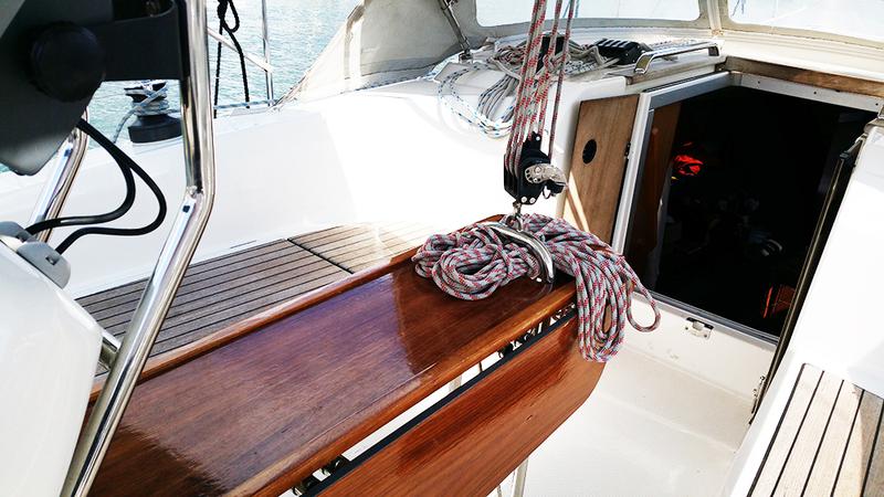 Book yachts online - sailboat - Bavaria Cruiser 33 - Callisto  - rent