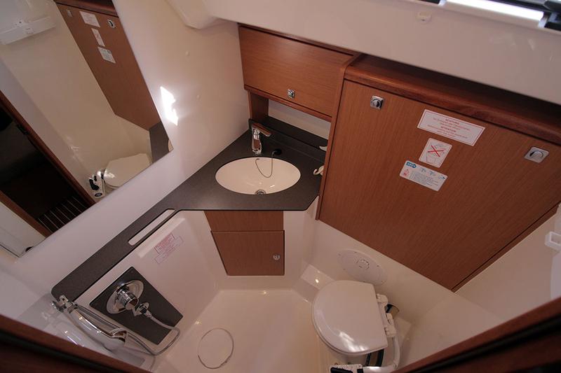 Book yachts online - sailboat - Bavaria Cruiser 46 C - Casino Royale - rent