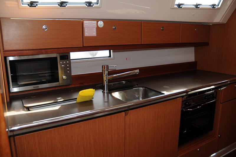 Book yachts online - sailboat - Bavaria Cruiser 40 - Tesoro - rent