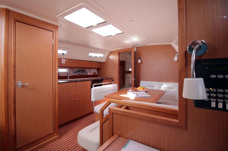 Book yachts online - sailboat - Bavaria Cruiser 40 - Tesoro - rent