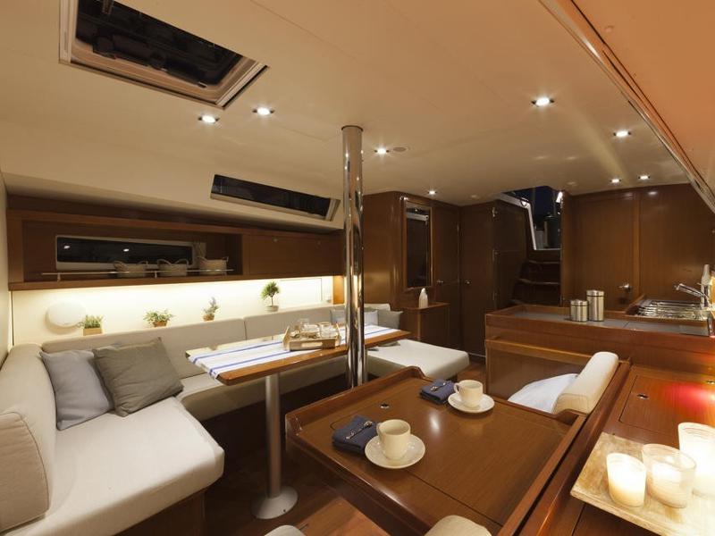 Book yachts online - sailboat - Oceanis 41 - Sea Lion - rent