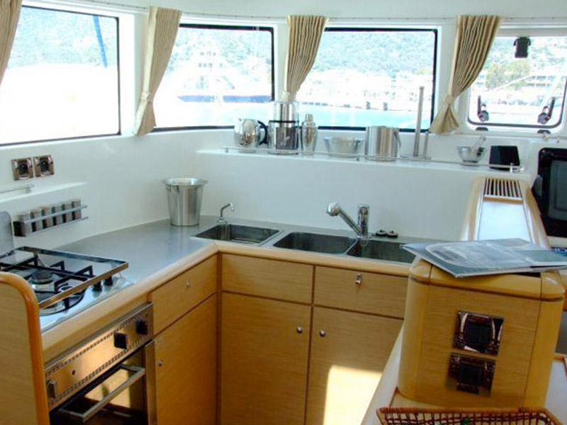 Book yachts online - catamaran - Lagoon 500 - Otto Mezzo (Refitting 2016/17) - rent