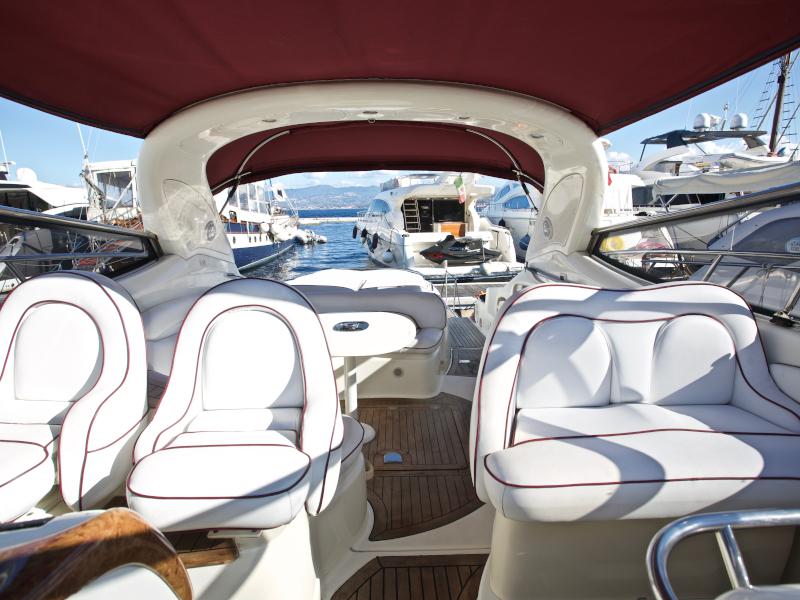 Book yachts online - motorboat - Cranchi Mediterranee 50 HT - Magia - rent