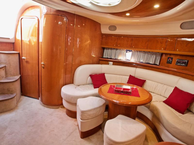 Book yachts online - motorboat - Cranchi Mediterranee 50 HT - Magia - rent
