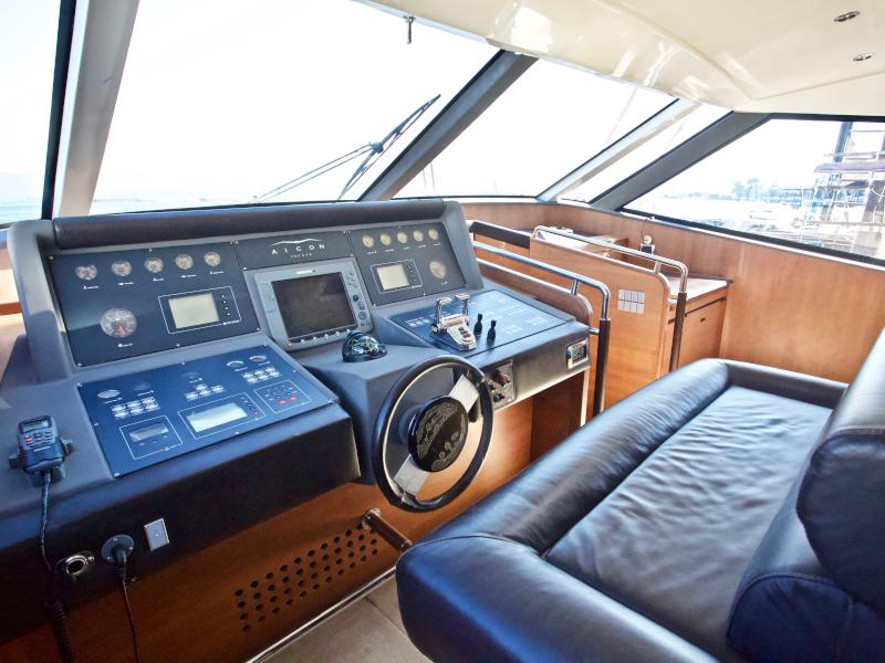 Book yachts online - motorboat - Aicon 75 - Lutetia - rent