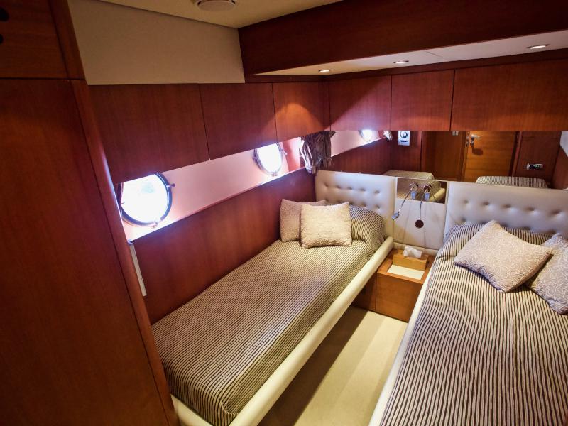 Book yachts online - motorboat - Aicon 75 - Lutetia - rent