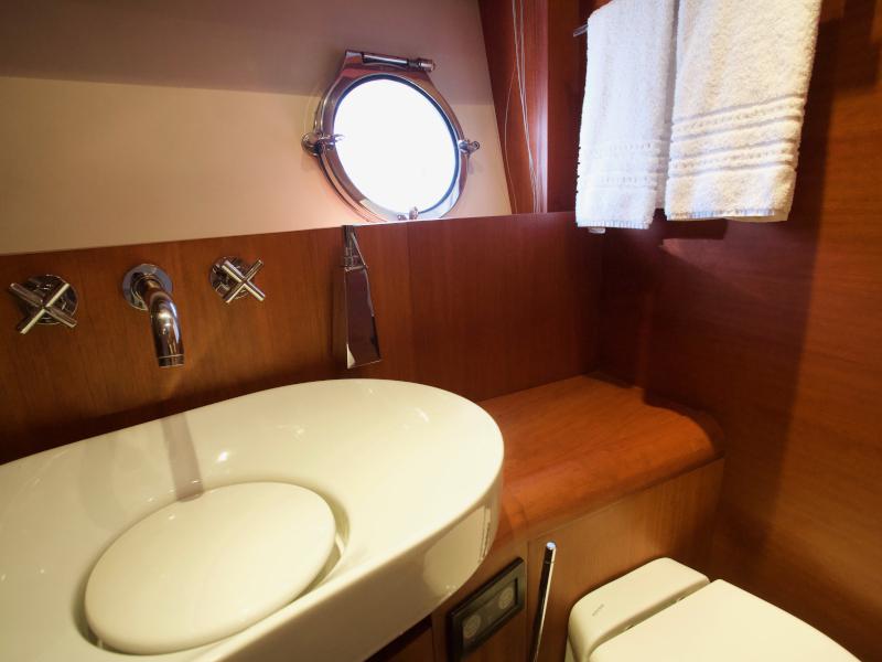Book yachts online - motorboat - Aicon 75 - Lutetia - rent