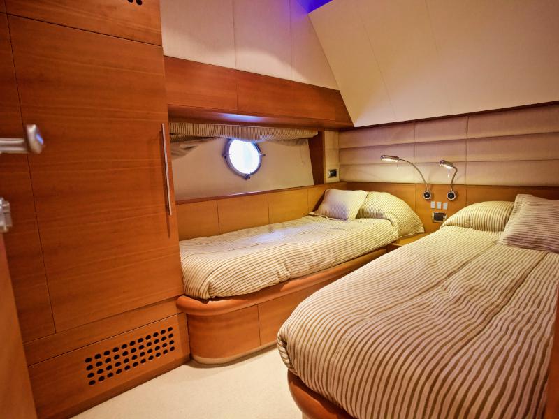 Book yachts online - motorboat - Aicon 64 Fly - Marilyn - rent