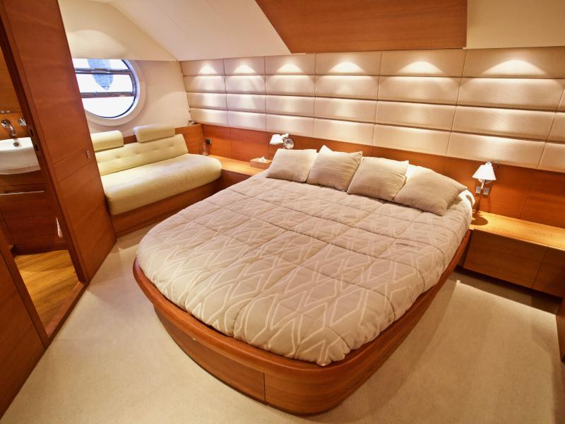 Book yachts online - motorboat - Aicon 64 Fly - Marilyn - rent