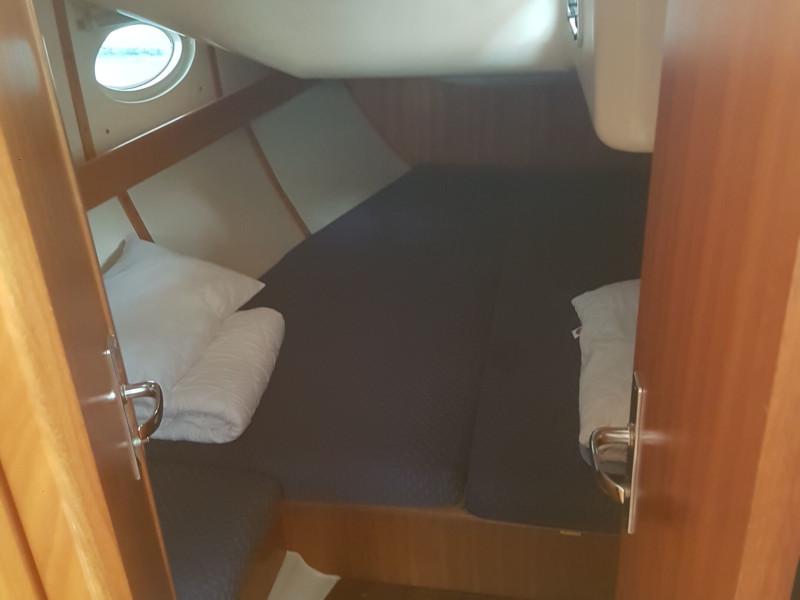 Book yachts online - sailboat - Elan 434 - Rebekka - rent